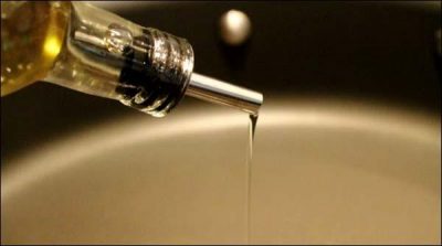 Lahore: Punjab Food Authority raided a fake cooking oil factory