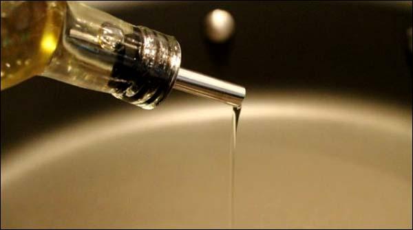 Lahore: Punjab Food Authority raided a fake cooking oil factory