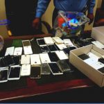 Islamabad: 211 smartphone recovered from the passengers luggage
