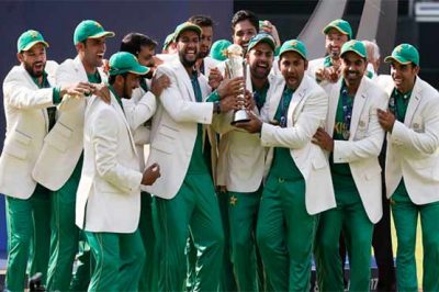 Determine the distribution of formatting formula for the loyalty amount on winning Champions trophy