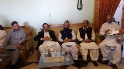 PMLN, Leader, Raja Zafar ul Haq, Sajzada Sajid ur Rahman, offering Fateha 