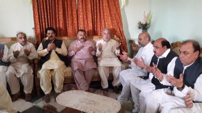 PMLN, Leader,Mayor Rawalpindi Sardar Naseem, MPA Raja Muhammad Hanief, Raja Zafar ul Haq, Sajzada Sajid ur Rahman, offering Fateha 