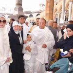 Prime Minister Nawaz Sharif and his family offer Umrah