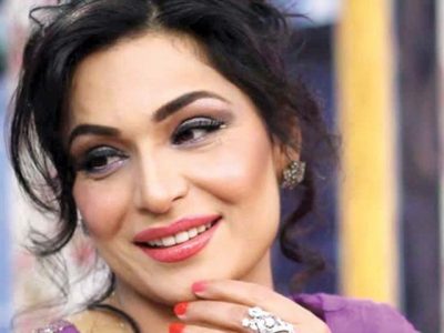 There is a special conspiracy lobby to keep senior artists away from movies, Meera