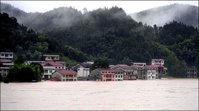 Many areas of China suffer from flood conditions
