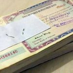 Grabbing of the prize bonds of the fifteen hundred and hundred rupees