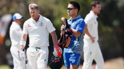 David Warner seriously injured with putting ball on the neck