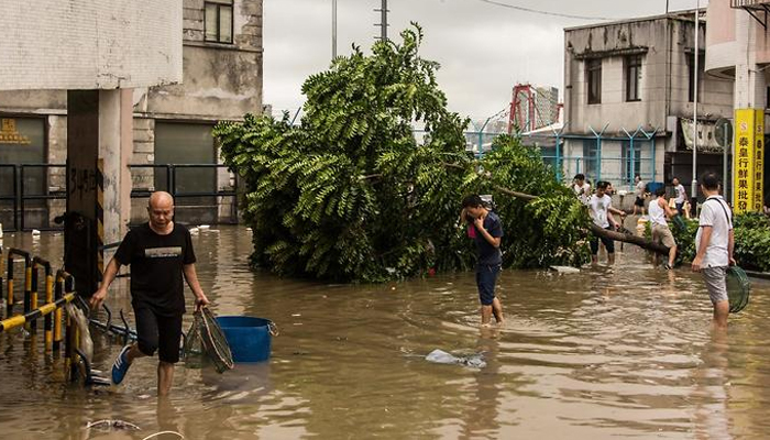 چین میں ‘ہیٹو’ نامی طوفان نے تباہی مچا دی، 12 افراد ہلاک