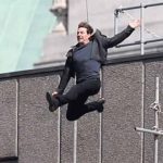 Hard stunt self try, Tom Cruz injured after collapse with the wall