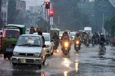 Heavy snowfall broke down heat power in Lahore