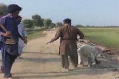 Ghotki: influential Vaderay has attacked the poor by brutal violence on making Fish Farm