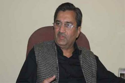 Federal Minister Pervez Malik got rid of the election campaign of NA-120