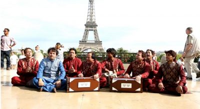 Ustad Asif Santoo, performed, at, Eiffel Tower, Paris, 