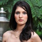 Educated youths should come forward to end the film industry crisis, Saeeda Imtiaz
