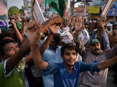 Nawaz Sharif's caravan ready for Lahore departure after the last establishment