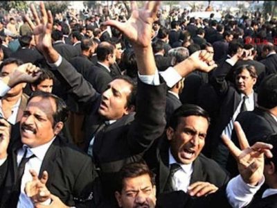 Lahore High Court Strife; Lawyers announces strike in Punjab and Sindh tomorrow