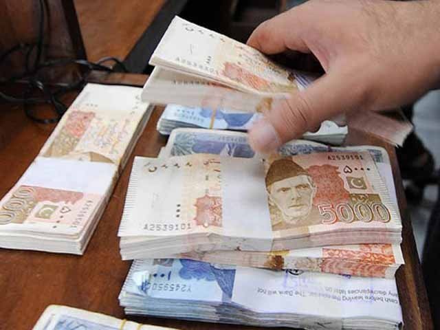 Bandits escape after roberry of millions of rupees from money changer in Haripur