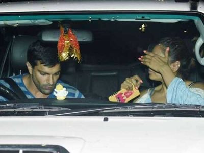 Bapasha Basu forced to hide the face from the media