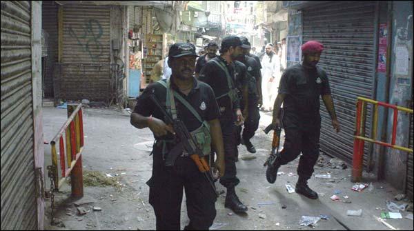 Karachi police operation, arrest 10 suspects including 3 kidnappers
