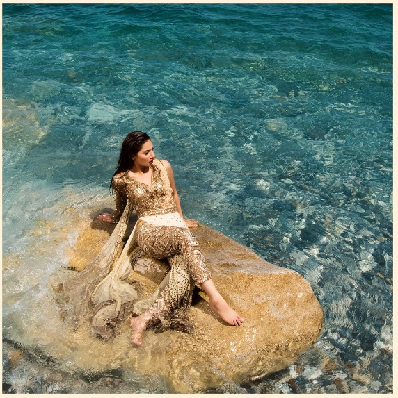 Mahira, khan, Photoshoot, at ,Beach, in, India, gone, viral, on, internet
