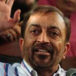 How can the uneffective person be the head of the party, Farooq Sattar