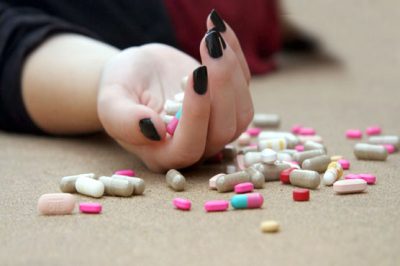 Suicide in 7 cities including 3 girls in various cities