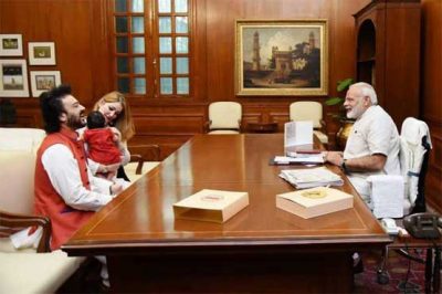 Adnan Sami's with wife and daughter meets with  Indian Prime Minister Modi