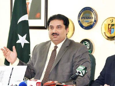 Pakistan and America are one on the issue of ISIS, Defense Minister