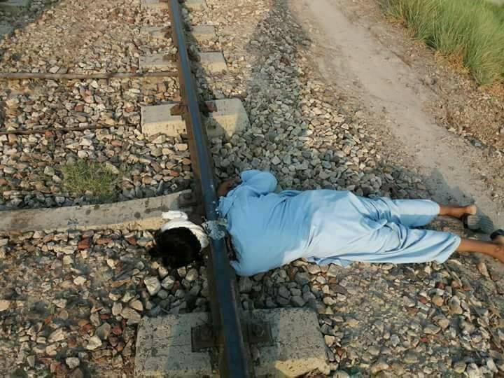 Multan, poor, Wapda, employee, commit, suicide, 