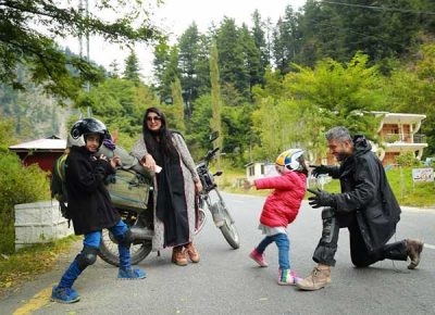 Pakistani, brave, heart, wife, and, husband, reached, land, of, fairies, with, their, young, childrenPakistani, brave, heart, wife, and, husband, reached, land, of, fairies, with, their, young, children