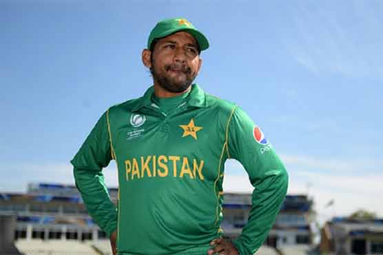 Pak Lankan series: Sarfraz failed the attempt of bookie to to trap