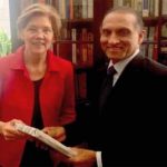 Elizabeth Warren meets with Aizaz Chaudhry, emphasis on making better mutual relations