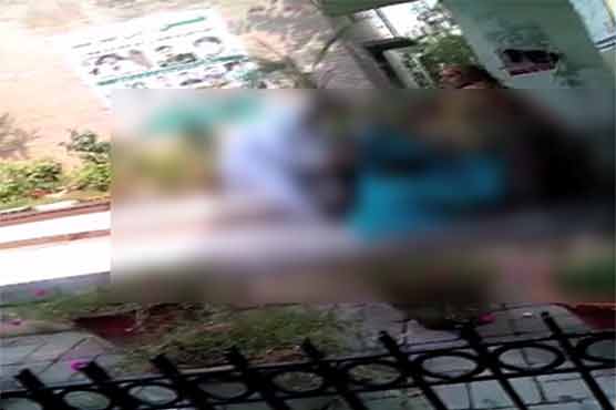 The woman gave birth to the child front of MS office in Ganga ram hospital