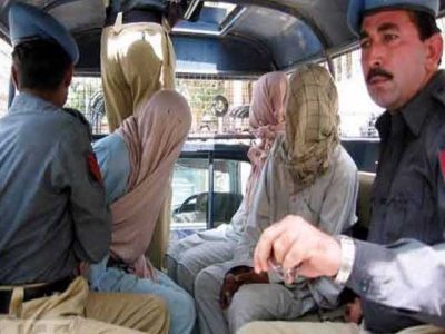 KARACHI: Four kidnappers escaped from the court when the bail petition was rejected