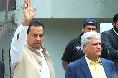 London Flats Case: Captain (r) Safdar arrested from Islamabad Airport