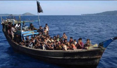The boat of Rohingya Muslims sank, 12 killed