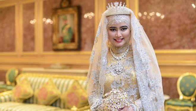 A, Princess, saw, dew, drops, and, asked, father, for, a, very, strange, crown