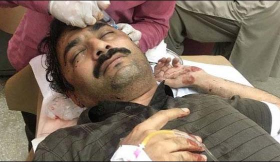 Senior reporter's private reporter injured in an attack of unknown people