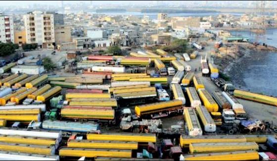 Oil tankers contractors decide to stop oil delivery for Punjab