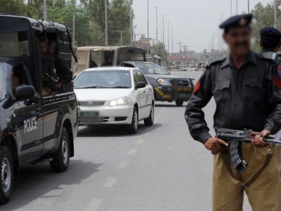 Police officials suspended by violence on the citizen in Karachi