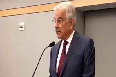 Talking to the Taliban was blow up by Mullah Omar's death: Khawaja Asif