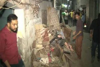 LAHORE: A two-story residential building collapsed, a woman died
