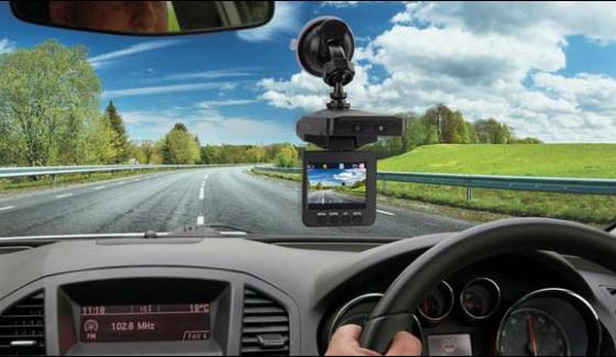 Karachi: citizens inflict the camera in the cars to avoid from criminals