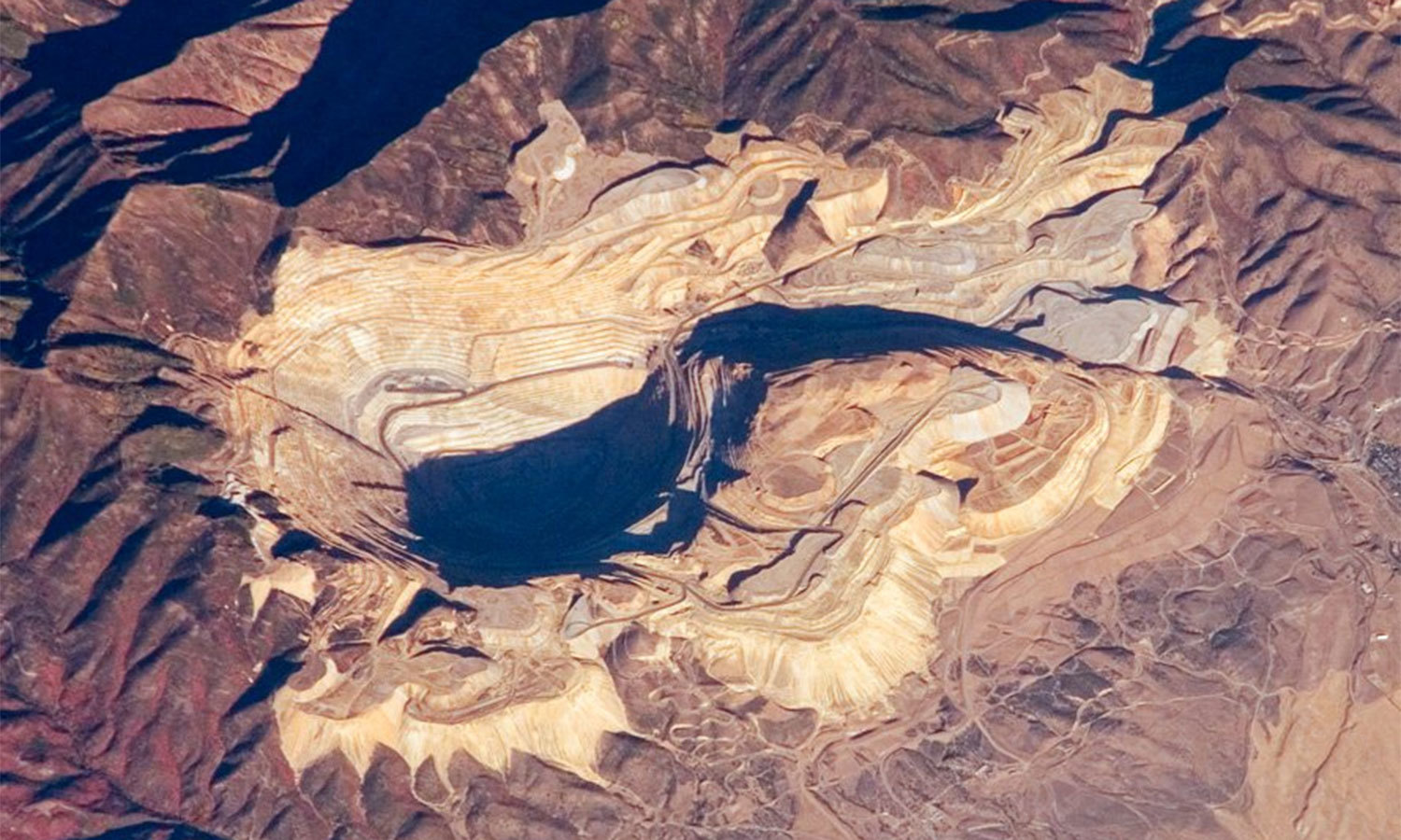 From, space, clear, pictures, of, Human, made, seven, structures, 