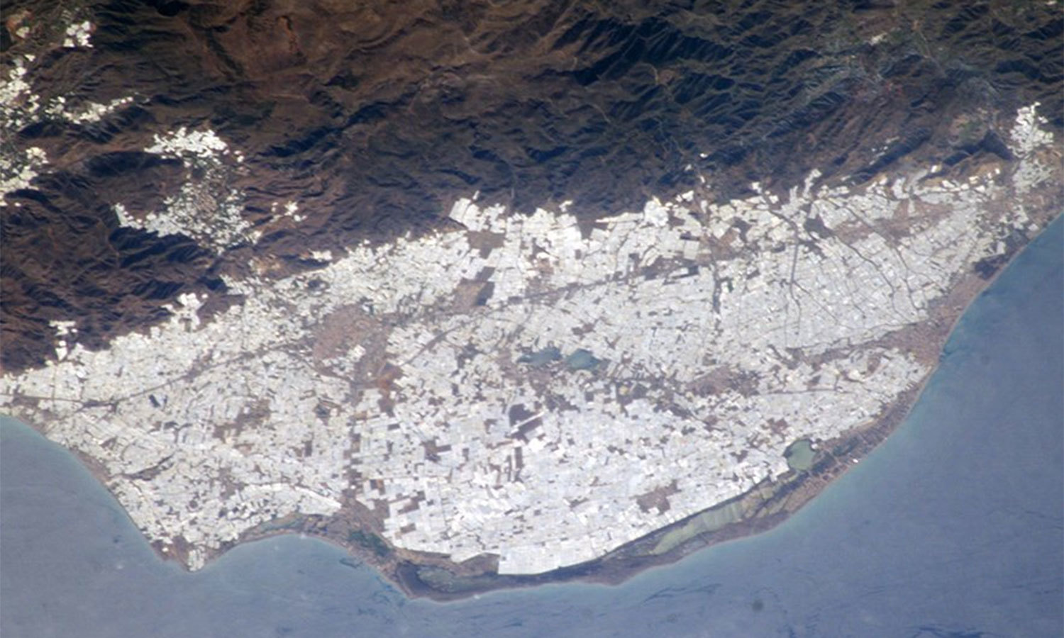 From, space, clear, pictures, of, Human, made, seven, structures, 