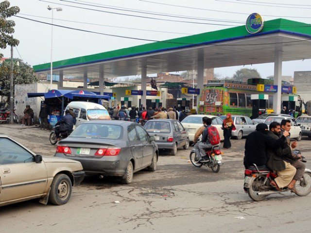 Pakistan, Main Petrol, Ka Boran,