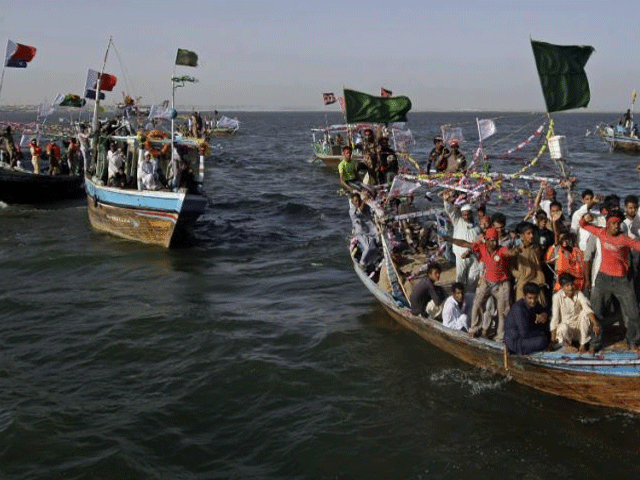 Indian security forces kidnapped more than 5 Pakistani fishermen