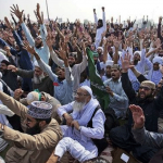 After the resignation of the law minister Zahid Hamid, negotiations in government and anti-protest demonstrations were successful