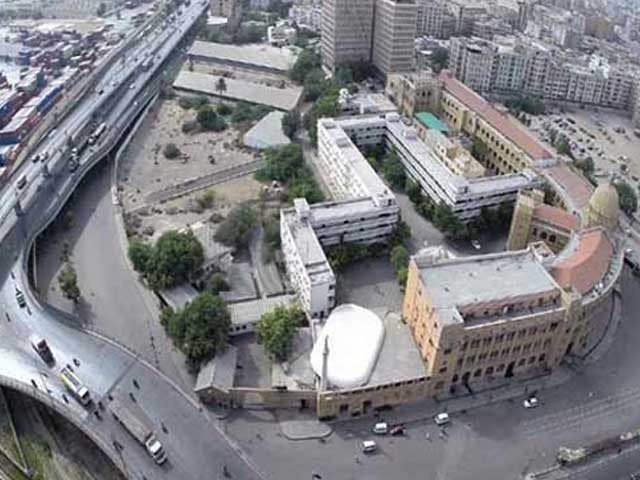 Karachi seemed to be Europe in past, and people used to come here instead of London, Supreme Court