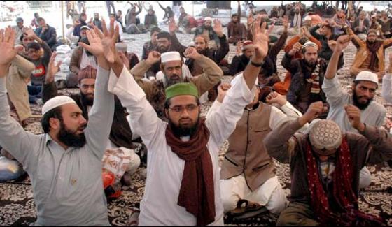 The movement Labaik was divided into two factions